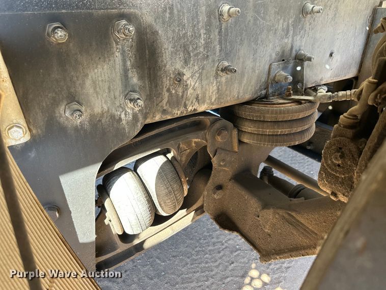 image for item DW4343 2006 International 5500i ready mix truck