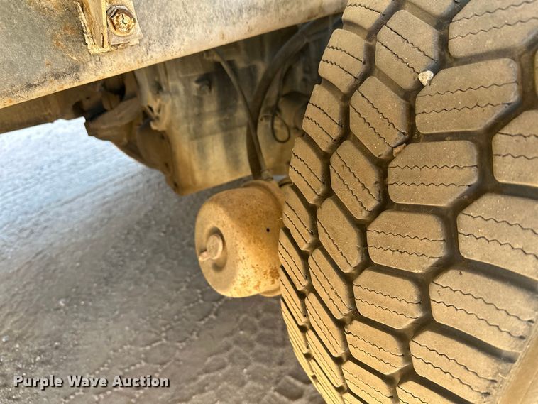 image for item DW4343 2006 International 5500i ready mix truck