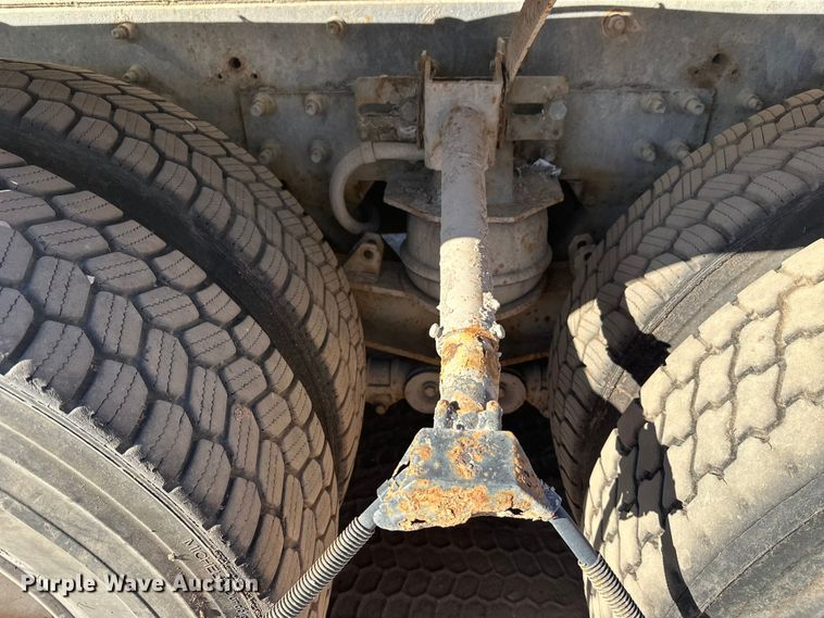 image for item DW4343 2006 International 5500i ready mix truck