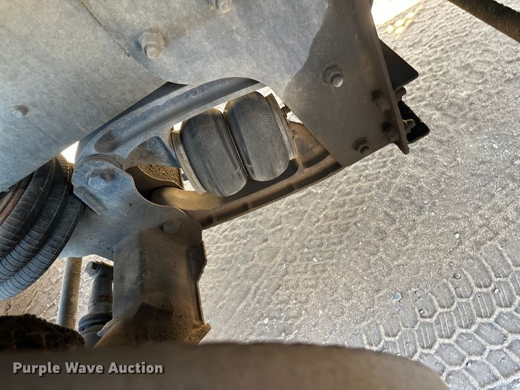 image for item DW4343 2006 International 5500i ready mix truck