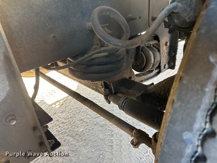 image for item DW4343 2006 International 5500i ready mix truck