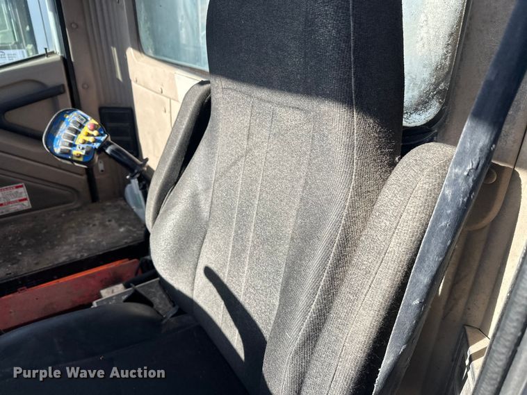 image for item DW4343 2006 International 5500i ready mix truck