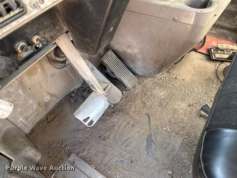 image for item DW4343 2006 International 5500i ready mix truck