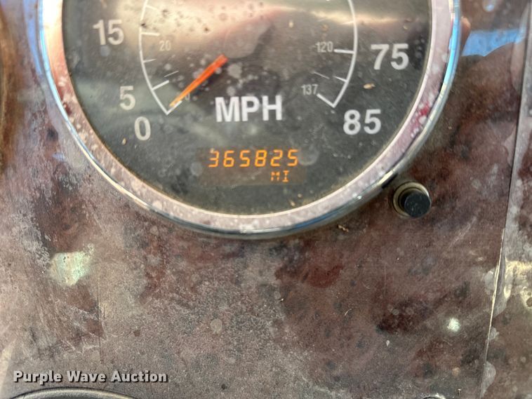 image for item DW4343 2006 International 5500i ready mix truck