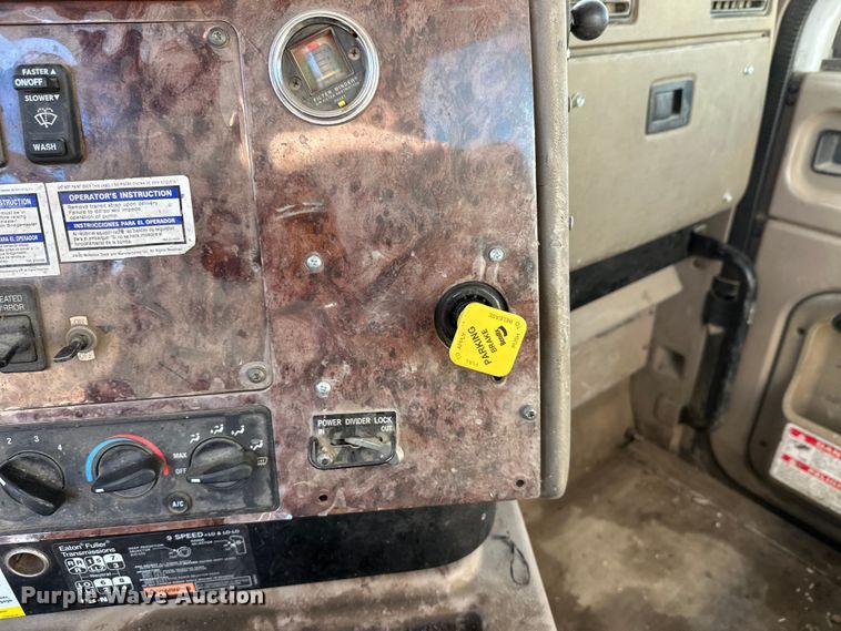 image for item DW4343 2006 International 5500i ready mix truck