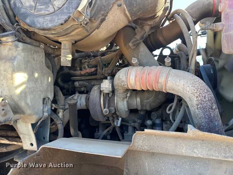 image for item DW4343 2006 International 5500i ready mix truck