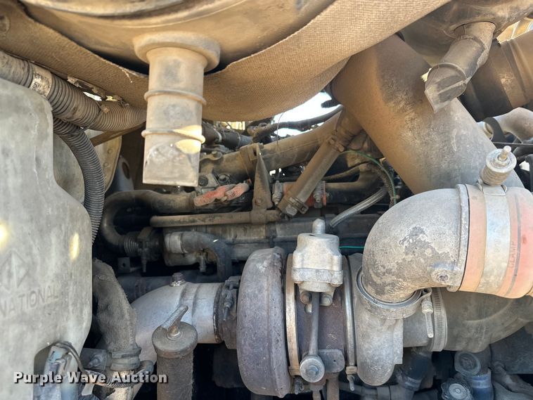 image for item DW4343 2006 International 5500i ready mix truck