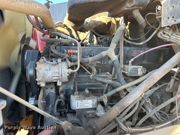 image for item DW4343 2006 International 5500i ready mix truck