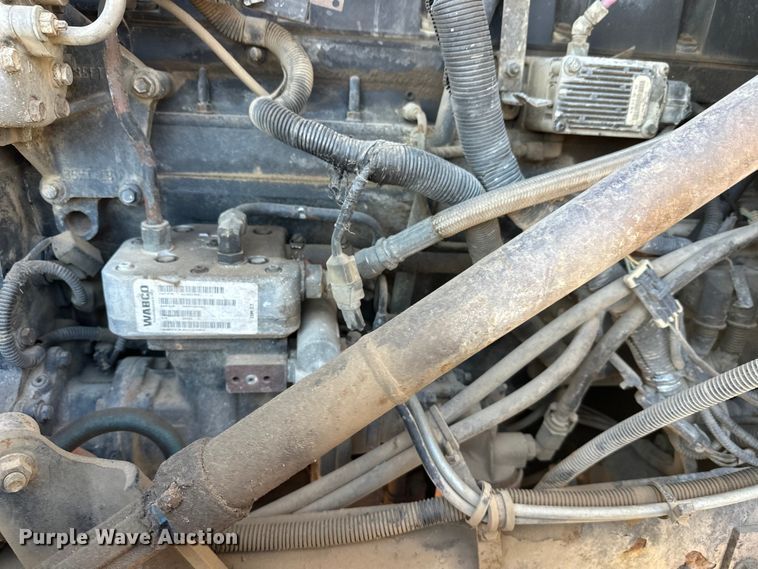 image for item DW4343 2006 International 5500i ready mix truck