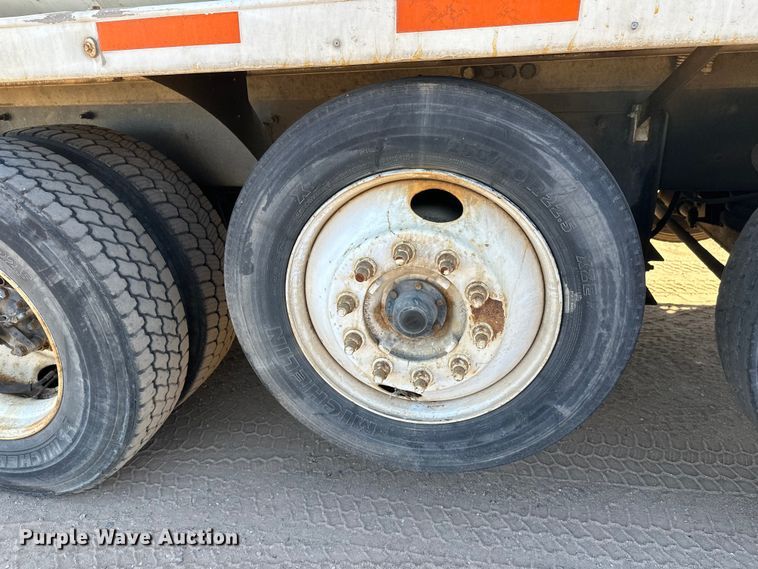 image for item DW4343 2006 International 5500i ready mix truck