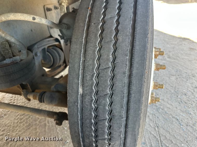 image for item DW4343 2006 International 5500i ready mix truck