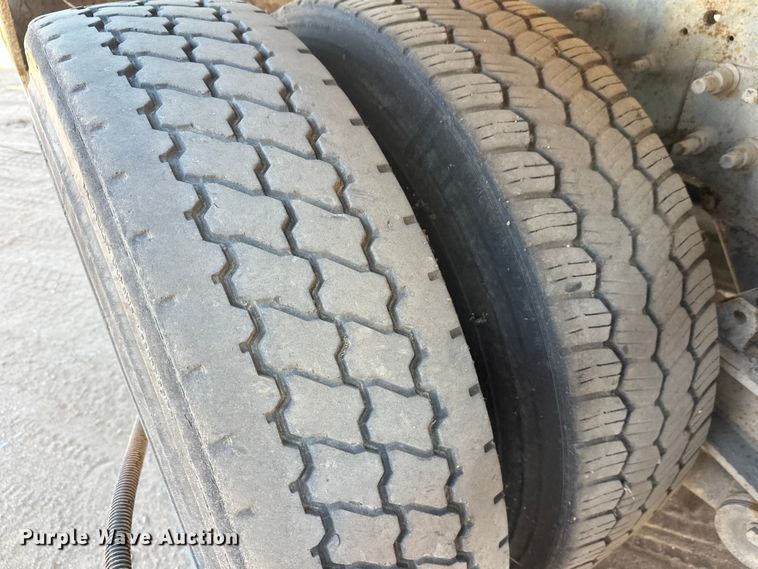 image for item DW4343 2006 International 5500i ready mix truck