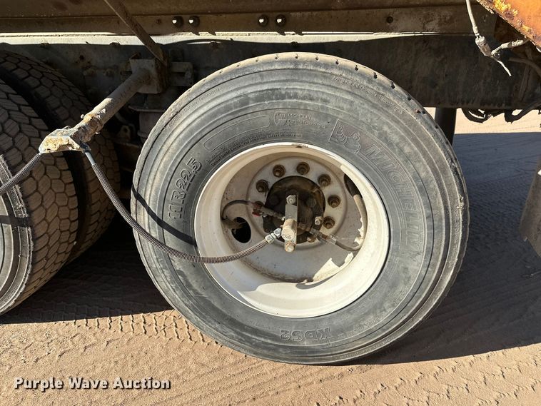 image for item DW4343 2006 International 5500i ready mix truck