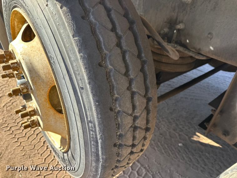 image for item DW4343 2006 International 5500i ready mix truck