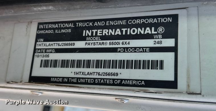 image for item DW4343 2006 International 5500i ready mix truck