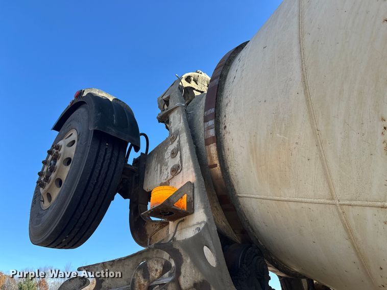 image for item DW4348 2006 Kenworth W900 ready mix truck