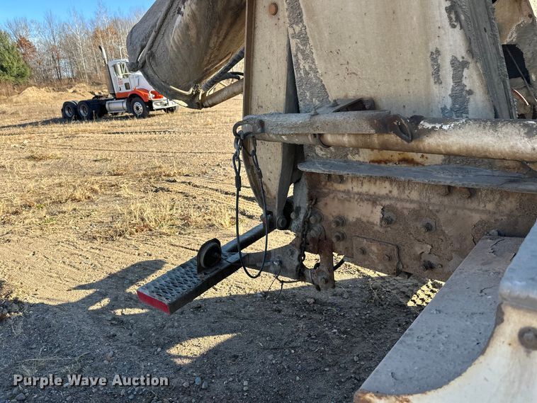 image for item DW4348 2006 Kenworth W900 ready mix truck