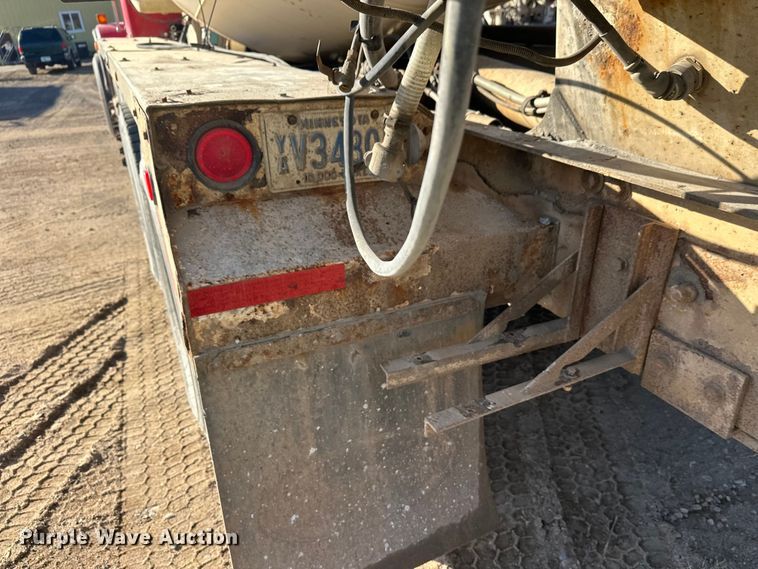 image for item DW4348 2006 Kenworth W900 ready mix truck