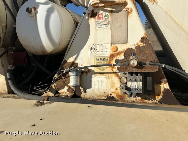 image for item DW4348 2006 Kenworth W900 ready mix truck