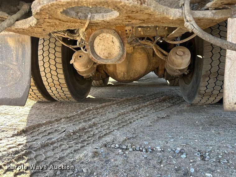 image for item DW4348 2006 Kenworth W900 ready mix truck