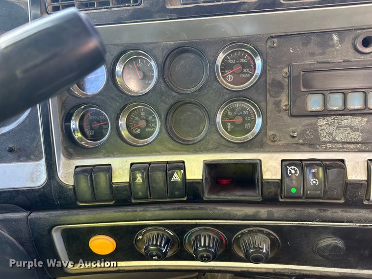 image for item DW4348 2006 Kenworth W900 ready mix truck