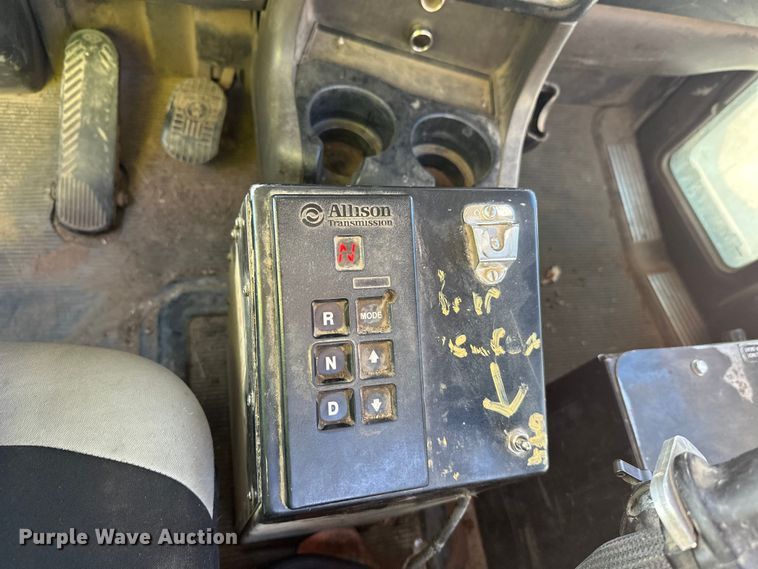 image for item DW4348 2006 Kenworth W900 ready mix truck