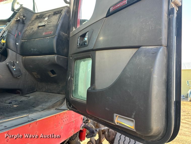 image for item DW4348 2006 Kenworth W900 ready mix truck