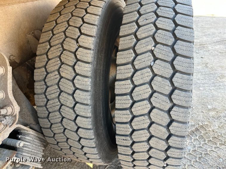 image for item DW4348 2006 Kenworth W900 ready mix truck