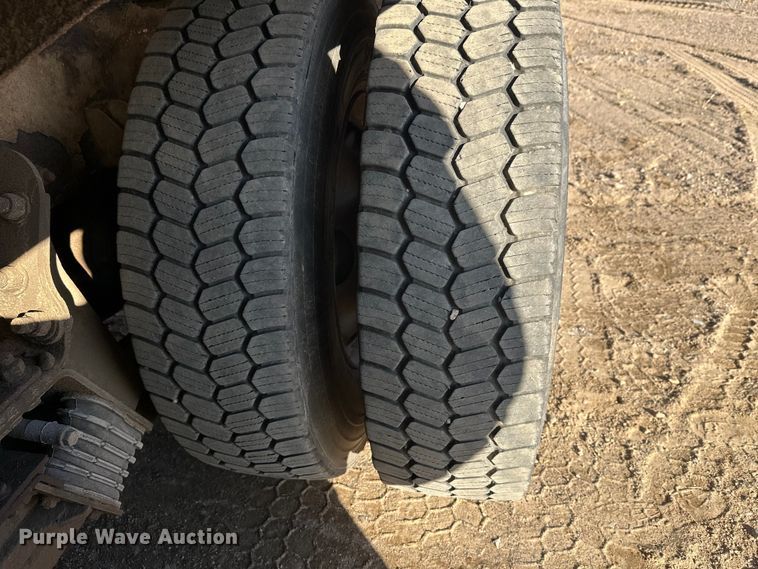 image for item DW4348 2006 Kenworth W900 ready mix truck