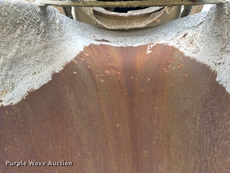 image for item DW4350 2001 International 5500i ready mix truck