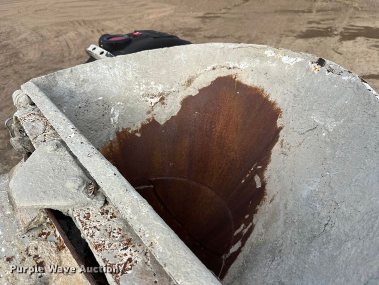 image for item DW4350 2001 International 5500i ready mix truck