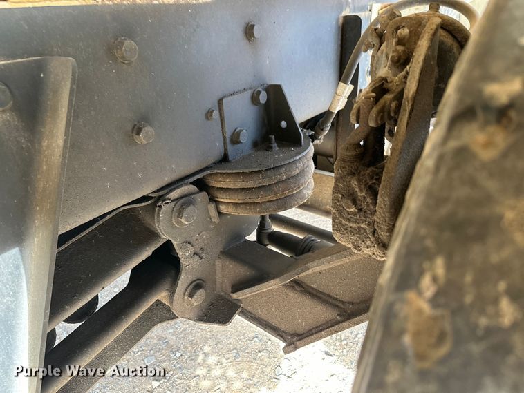 image for item DW4350 2001 International 5500i ready mix truck