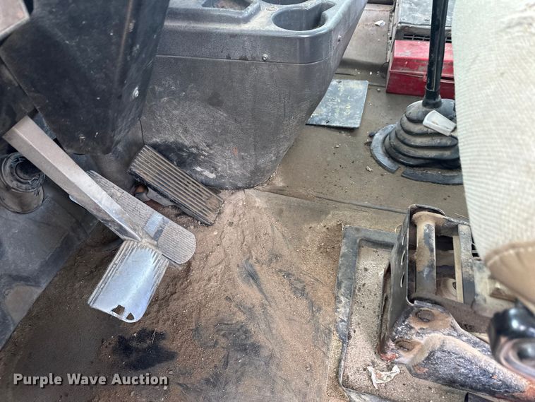 image for item DW4350 2001 International 5500i ready mix truck