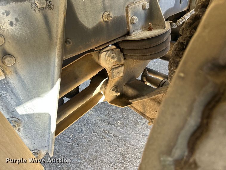 image for item DW4352 2002 International 5500i ready mix truck