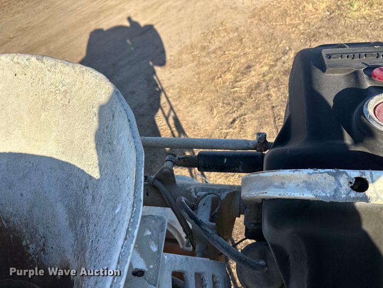 image for item DW4353 2005 International 5500i ready mix truck