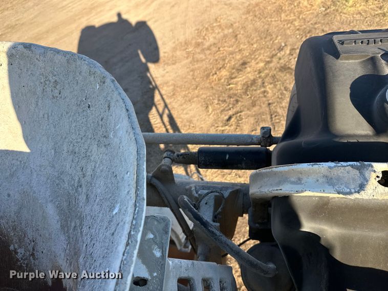 image for item DW4353 2005 International 5500i ready mix truck