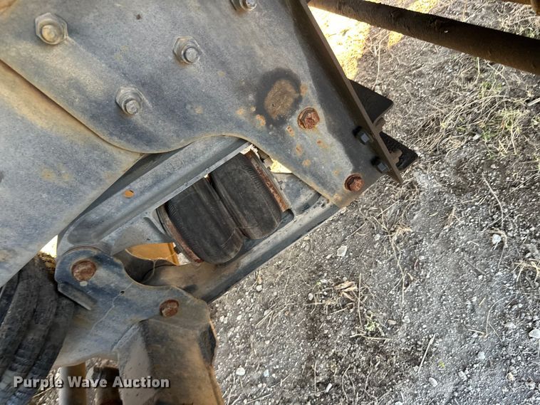 image for item DW4353 2005 International 5500i ready mix truck