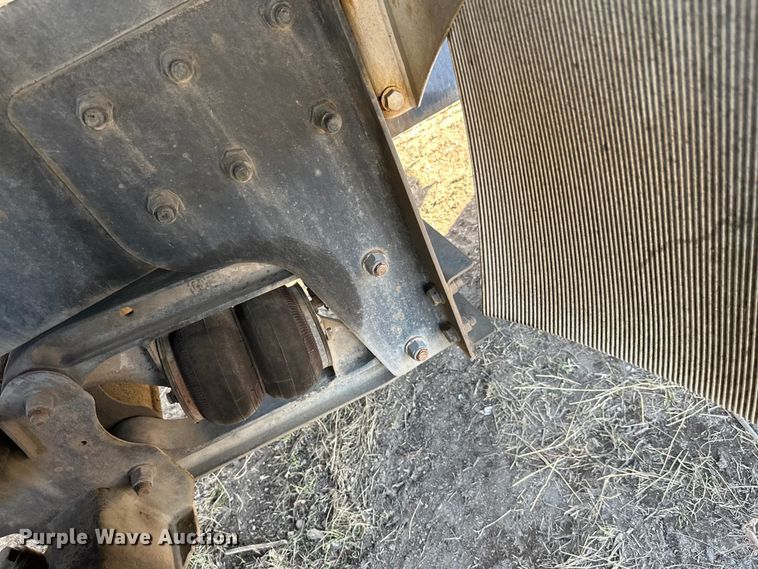 image for item DW4353 2005 International 5500i ready mix truck