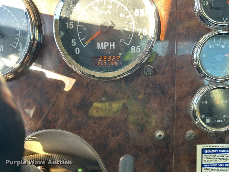 image for item DW4353 2005 International 5500i ready mix truck