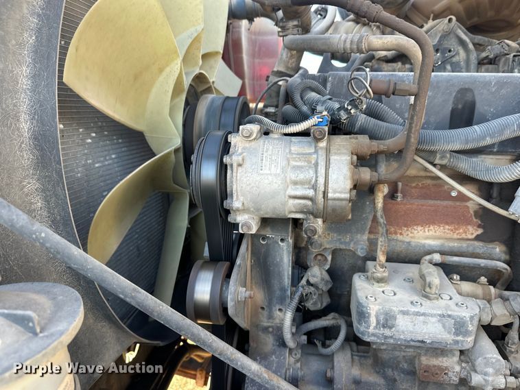 image for item DW4353 2005 International 5500i ready mix truck