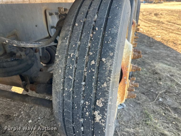 image for item DW4353 2005 International 5500i ready mix truck