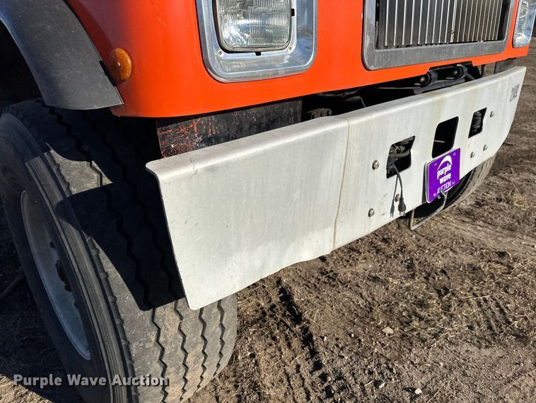 image for item DW4355 2006 International 5500i ready mix truck