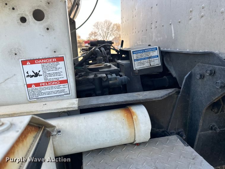 image for item DW4355 2006 International 5500i ready mix truck