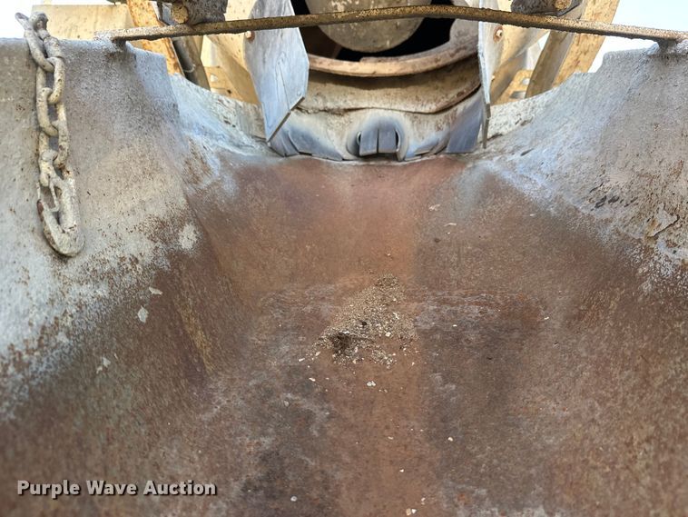 image for item DW4355 2006 International 5500i ready mix truck