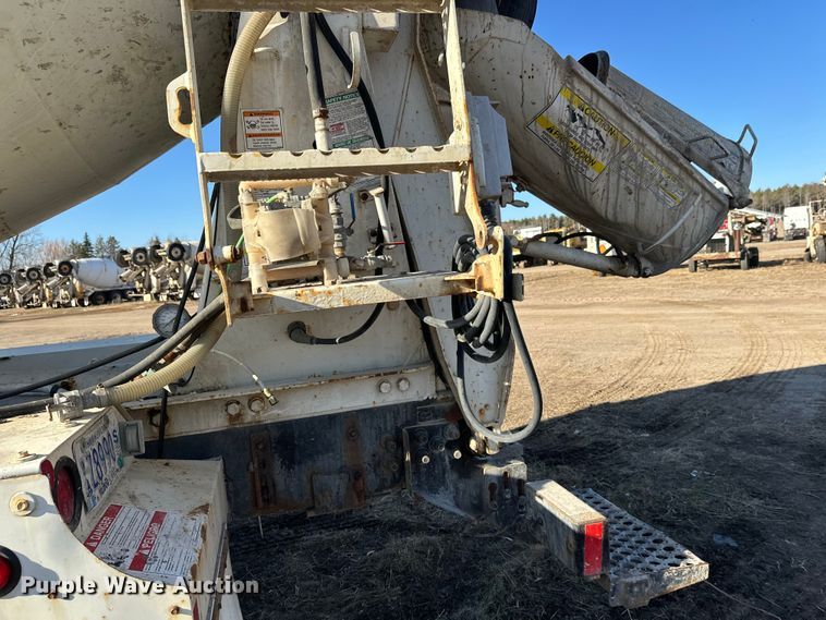 image for item DW4355 2006 International 5500i ready mix truck