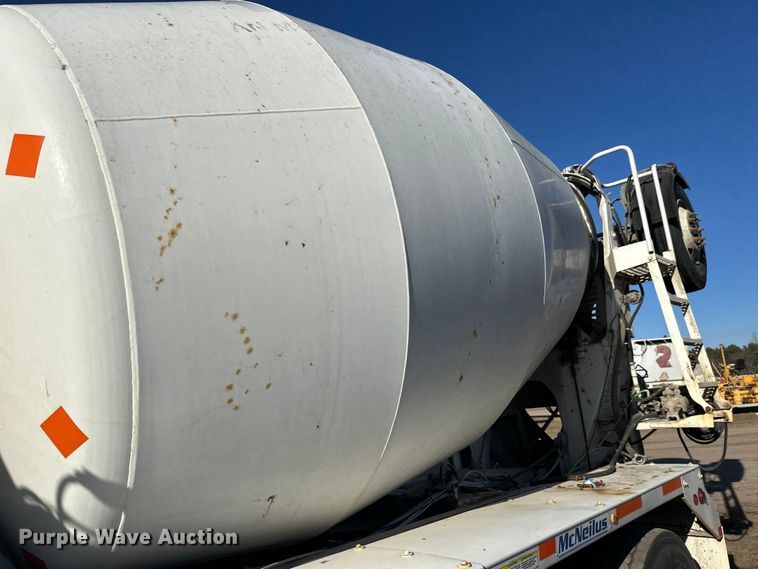 image for item DW4355 2006 International 5500i ready mix truck