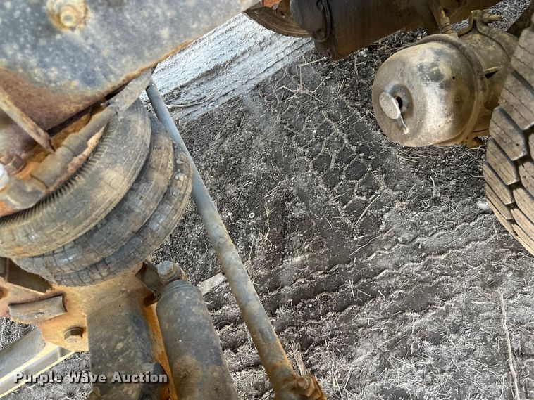 image for item DW4355 2006 International 5500i ready mix truck