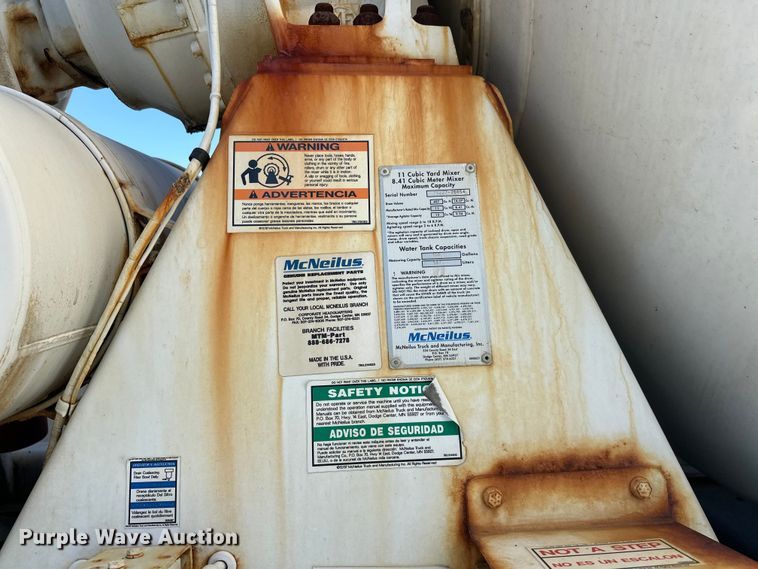 image for item DW4355 2006 International 5500i ready mix truck