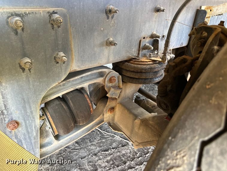 image for item DW4355 2006 International 5500i ready mix truck