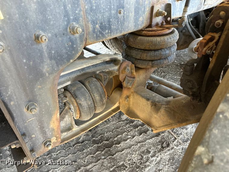 image for item DW4355 2006 International 5500i ready mix truck